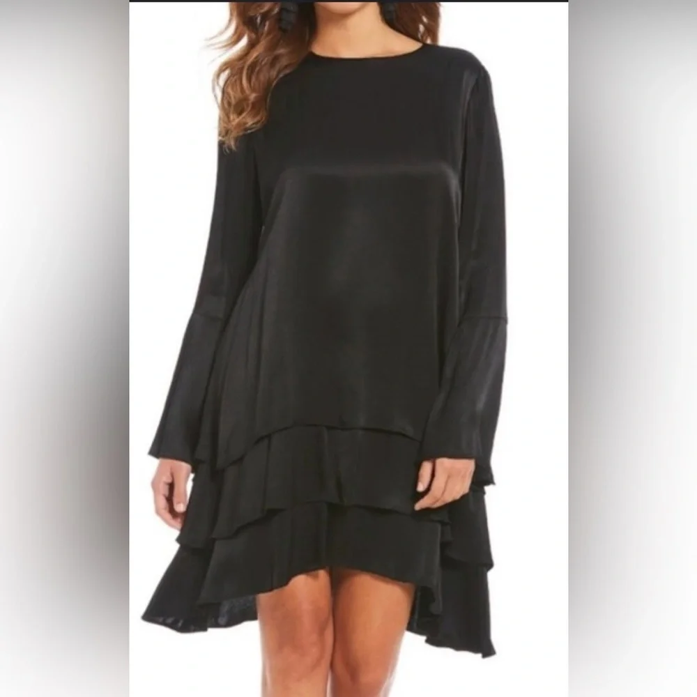 Gianni Bini‎ Elegant satin Black Long Sleeve Dress